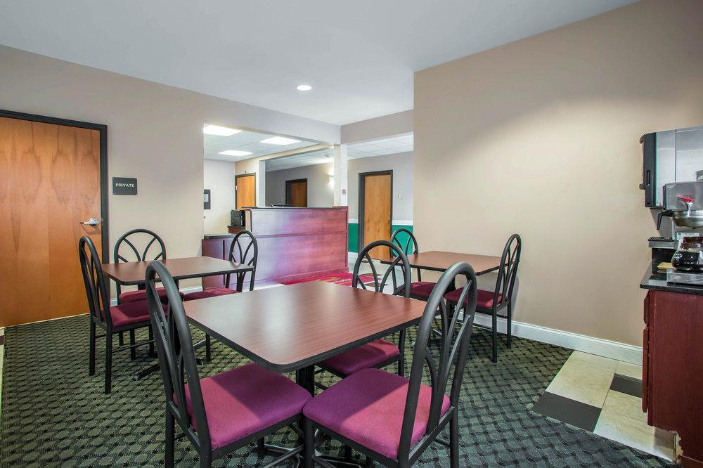 Econo Lodge Harrisburg - Southwest Of Hershey Area Esterno foto